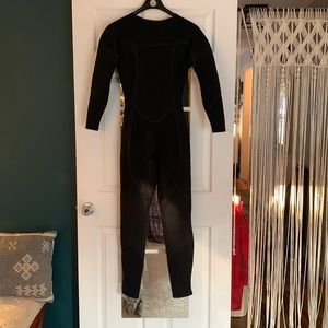 Hotline wetsuit (5/6) woman’s sz 8